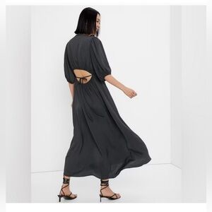 NWT GAP black maxi flowy dress with back cutout; size M; stunning!